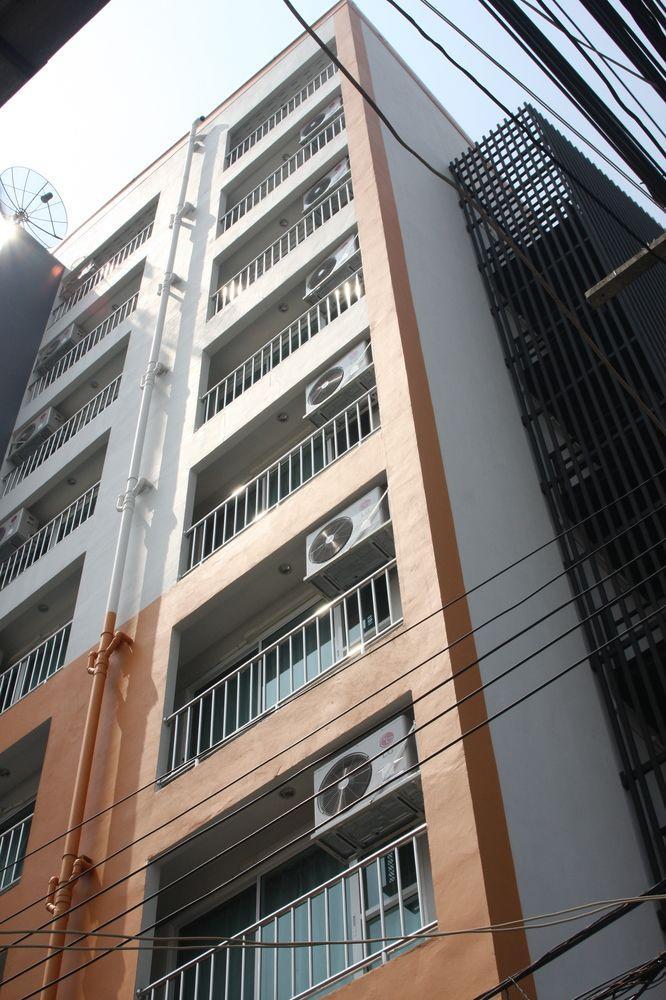 Klean Residence Hotel Bangkok Exterior photo